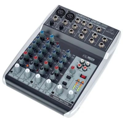 Behringer Xenyx Q802USB